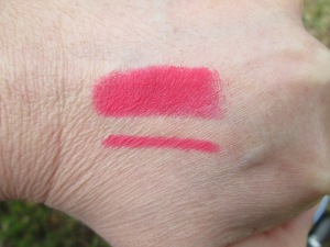 Lipstick swatch is on top, liner on bottom.